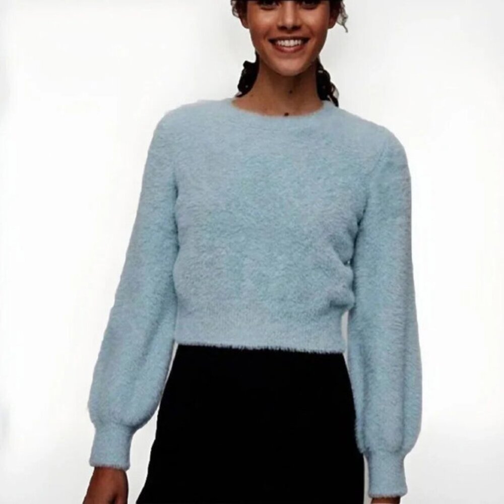 Aritzia Sunday Best Fuzzy Eyelash Blue Cropped Sweater Womens Small